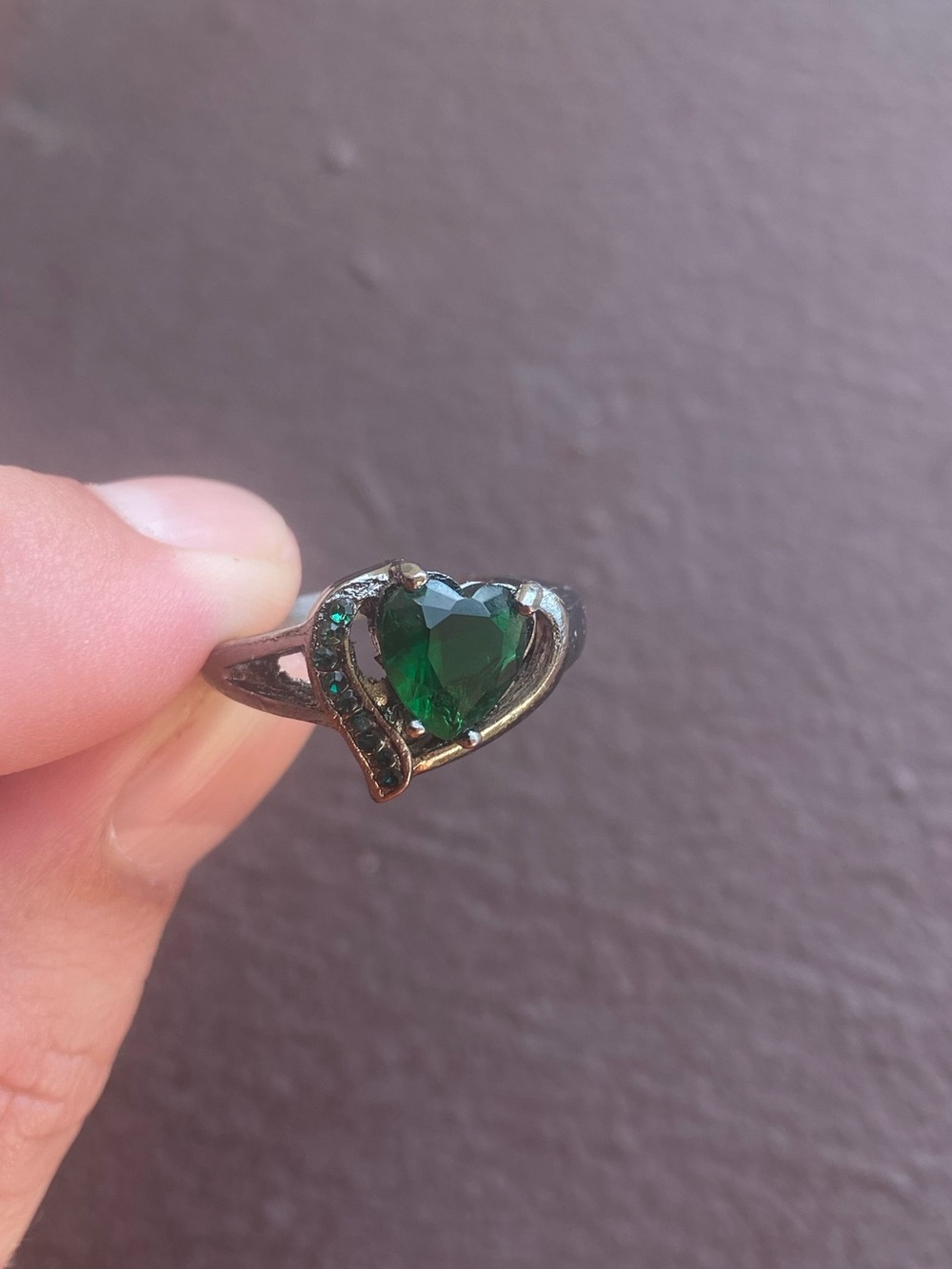 Heart-Shaped Green Crystal Ring CZ Stones band stamped S925 Size: 8